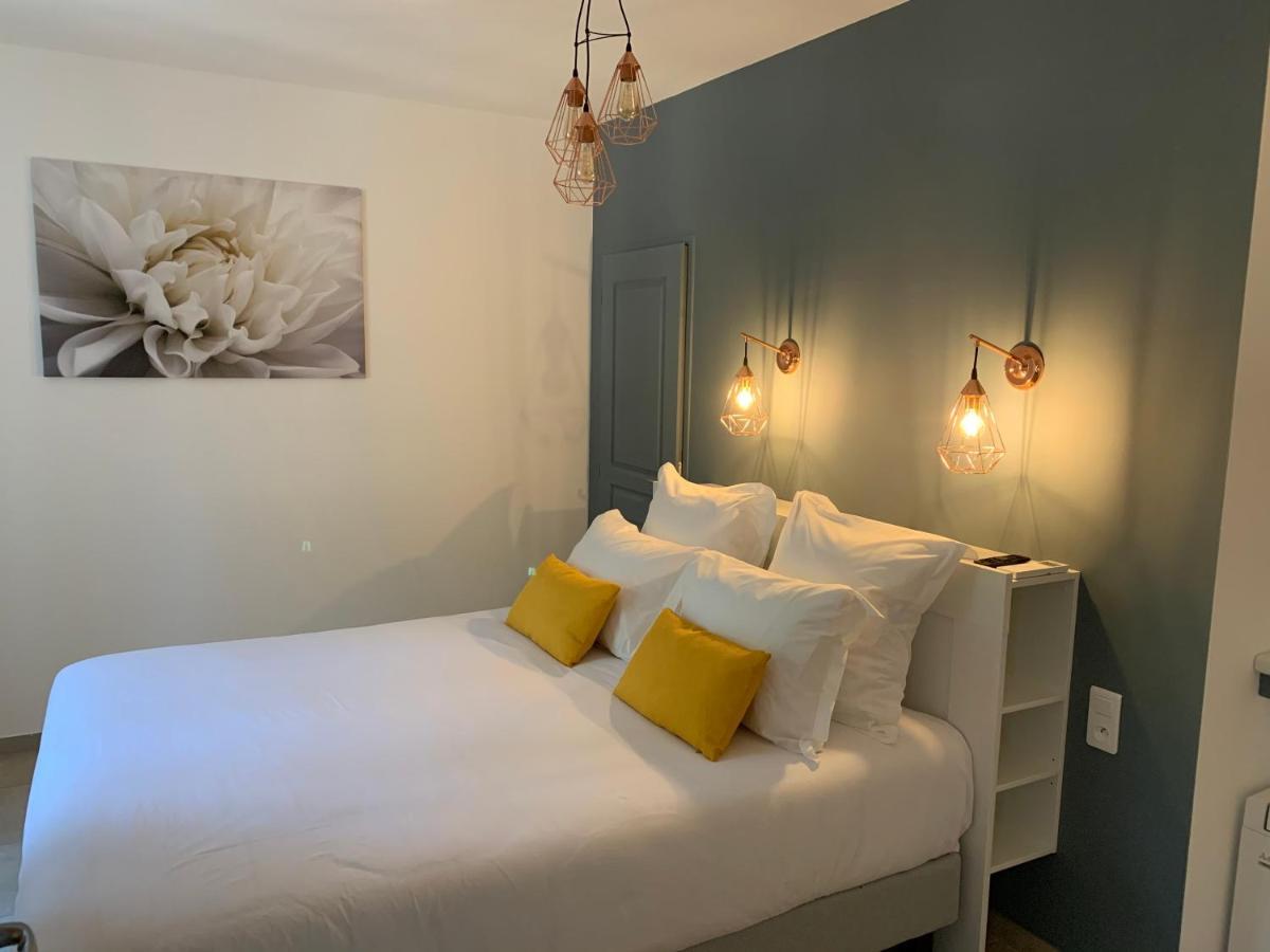 Domaine Forvent Bed & Breakfast Saint-Julien-de-Peyrolas ภายนอก รูปภาพ