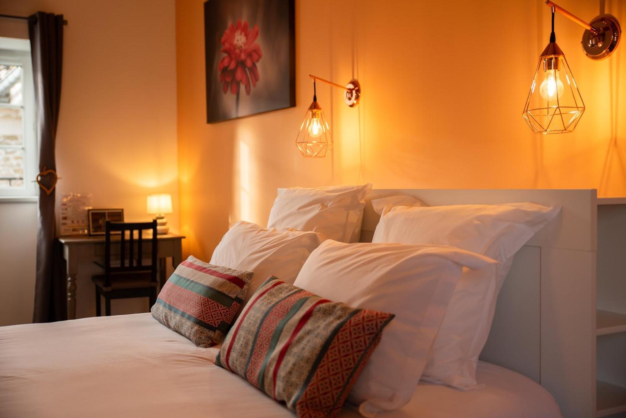 Domaine Forvent Bed & Breakfast Saint-Julien-de-Peyrolas ภายนอก รูปภาพ