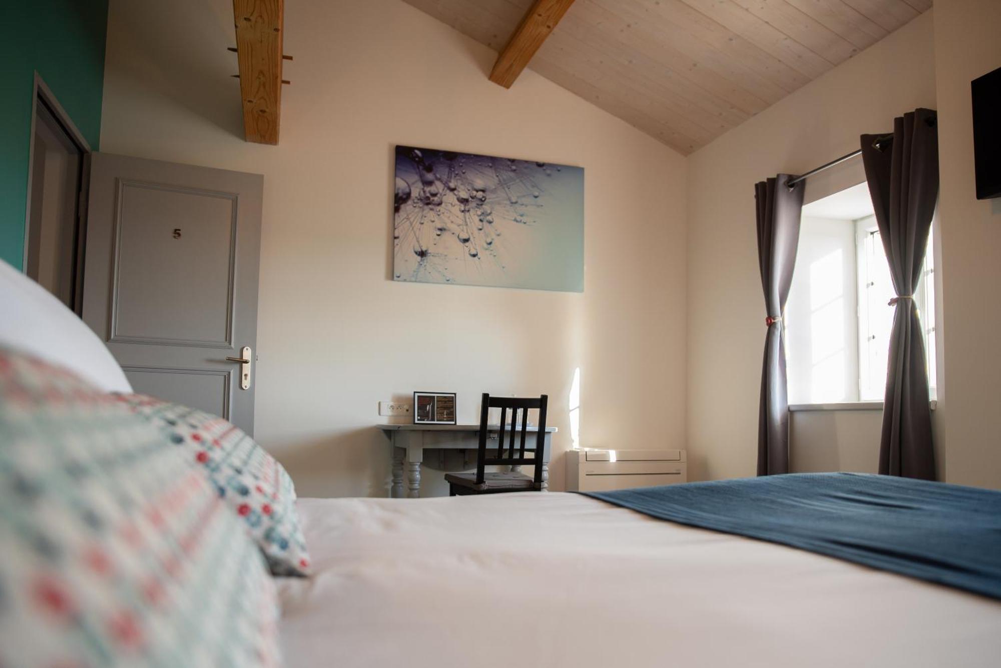 Domaine Forvent Bed & Breakfast Saint-Julien-de-Peyrolas ภายนอก รูปภาพ