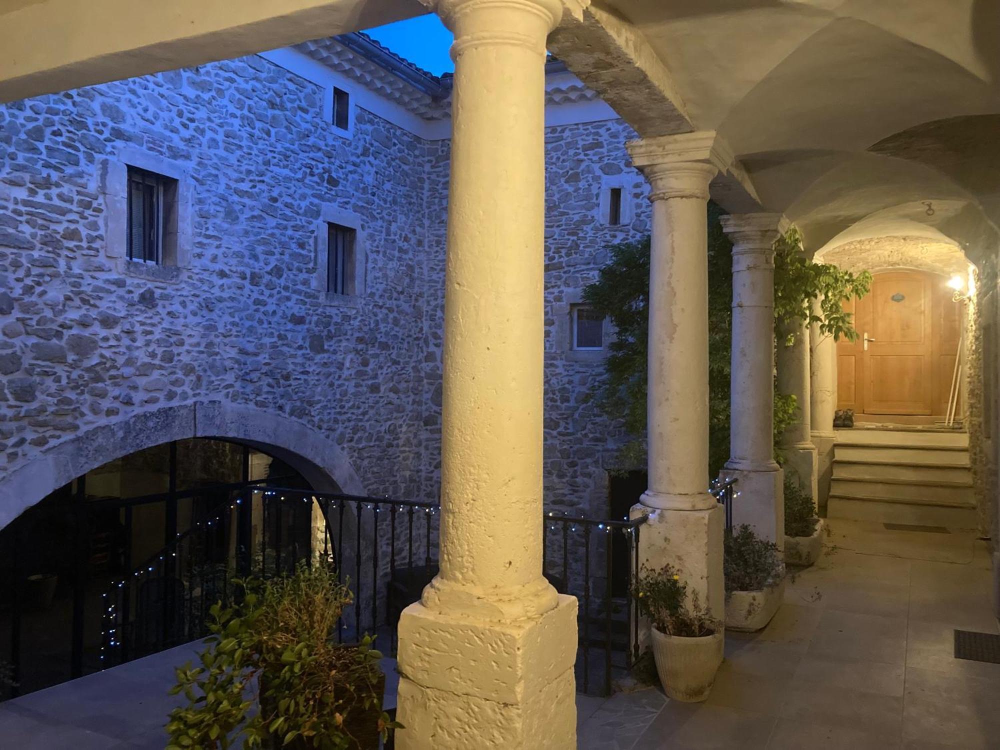 Domaine Forvent Bed & Breakfast Saint-Julien-de-Peyrolas ภายนอก รูปภาพ