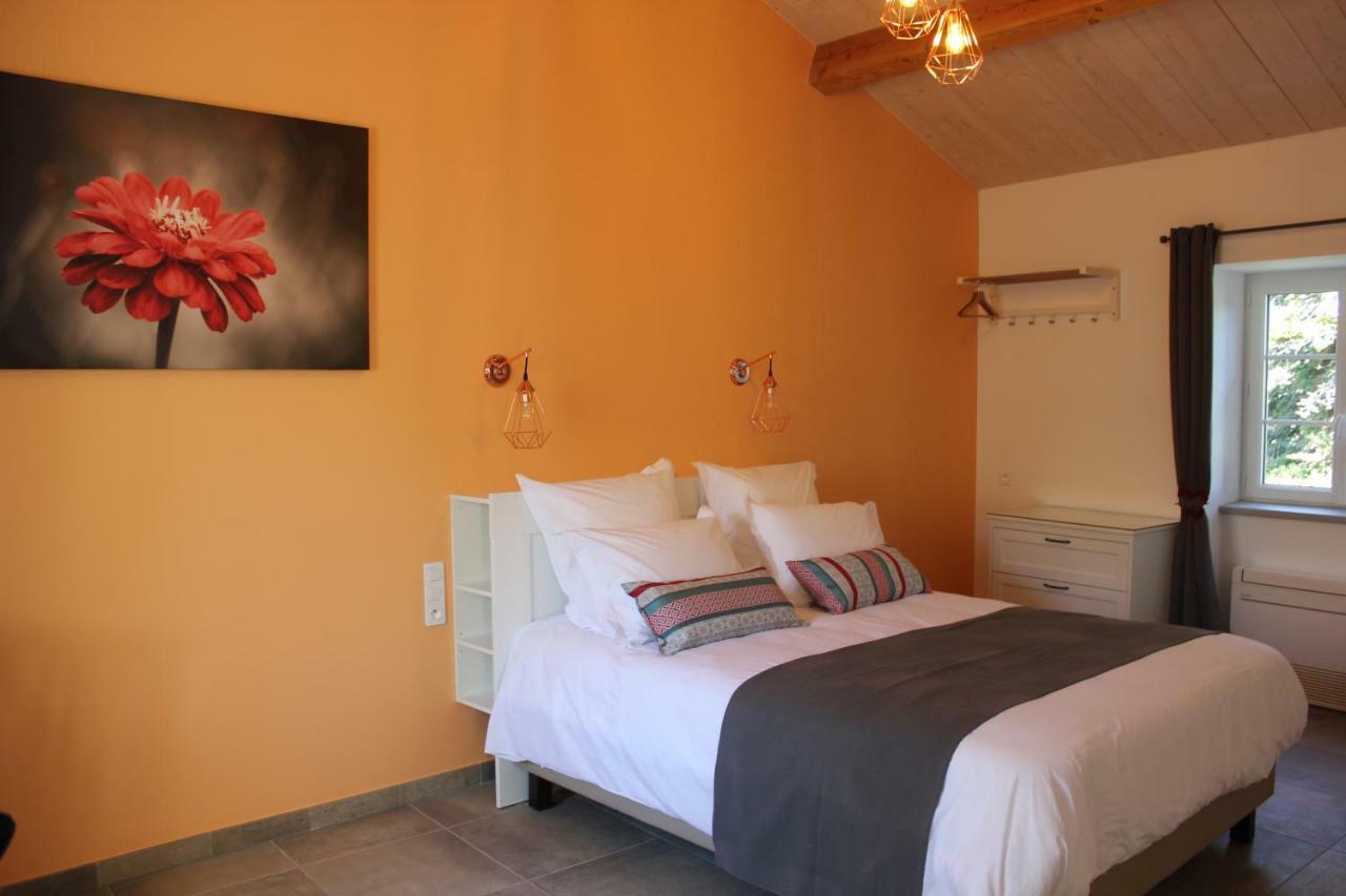 Domaine Forvent Bed & Breakfast Saint-Julien-de-Peyrolas ภายนอก รูปภาพ