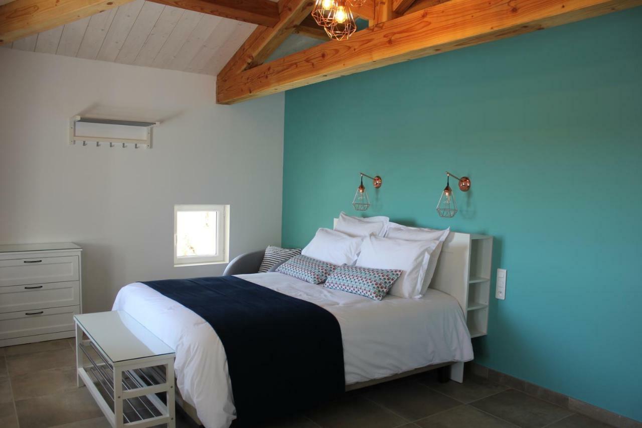 Domaine Forvent Bed & Breakfast Saint-Julien-de-Peyrolas ภายนอก รูปภาพ