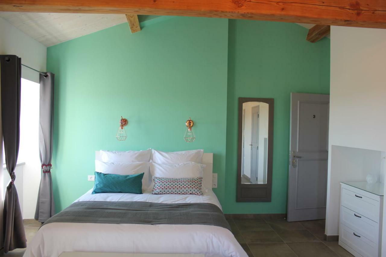 Domaine Forvent Bed & Breakfast Saint-Julien-de-Peyrolas ภายนอก รูปภาพ